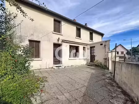 vente maison 6 pièces 102.69 m² à saint-gervais-d'auvergne (63390)  75 000 €