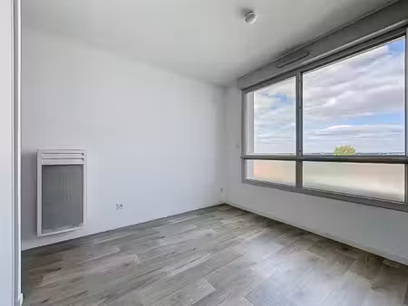 appartement t1 castanet tolosan avec vue dégagée