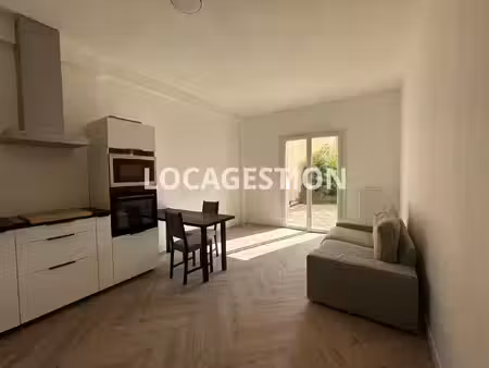 appartement t2 renové - hypercentre