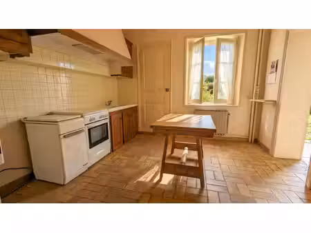 à vendre : maison de maître avec dépendances et local commercial à ambillou idéale pour un