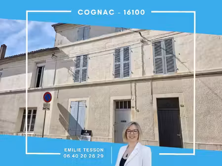 maison de ville avec petit jardin - 1 chambre et un bureau