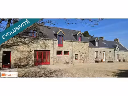 ensemble immobilier de 265 m2 compose d'une maison d'habitation et de deux gîtes