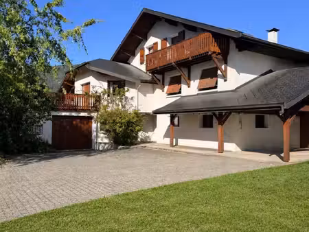 propriété familiale à st-sulpice - 540 m² utiles