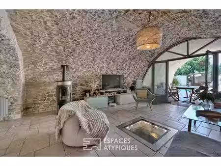 le charme d'une maison de caractère avec piscine