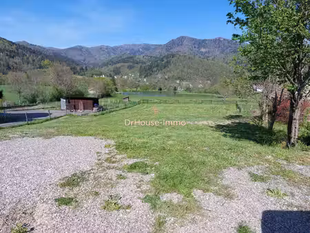 très beau terrain de 1469 m2  constructible  non viabilisé