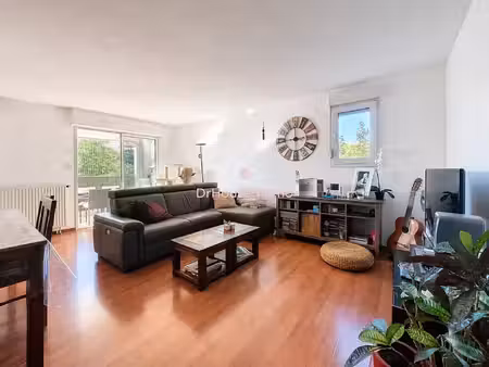 appartement f4 89m² - triple exposition et climatisé - garage - adapté pmr