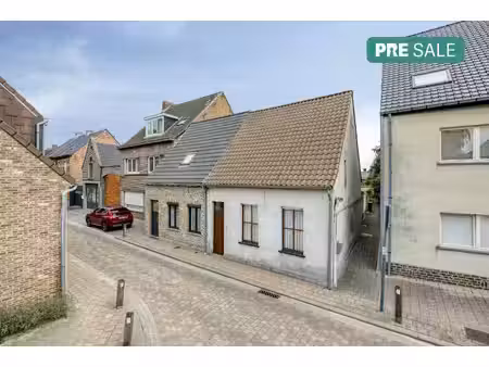 knus renovatiehuisje met karakter in kalken