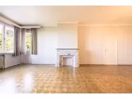 appartement 2 chambres avec terrasse – à rénover