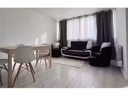location meublée appartement 4 pièces 67 m² à sainte-foy-lès-lyon (69110)  1 150 €