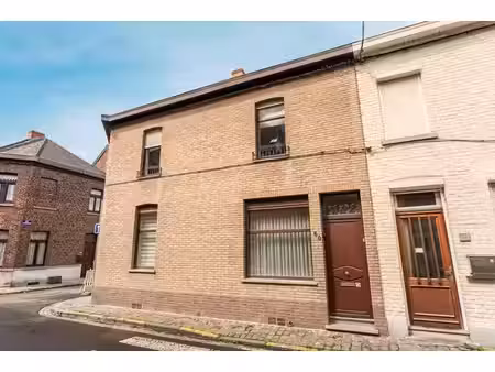maison familiale avec 3 chambres  2 salles de bains et empl
