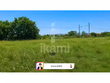 terrain à bâtir de 670 m2