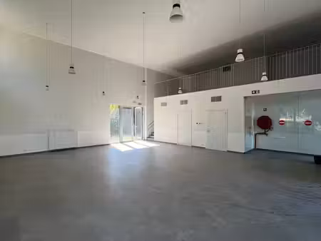 haren - salle polyvalente 163 m²