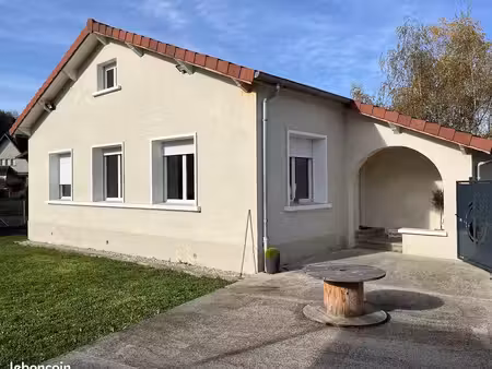 maison. 4 pièces. 88m²