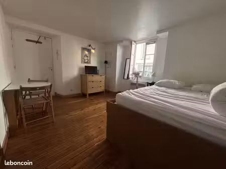 studio 1 pièce 25 m²