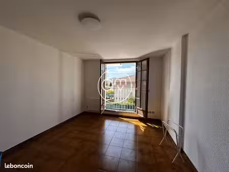 studio 1 pièce 24 m²