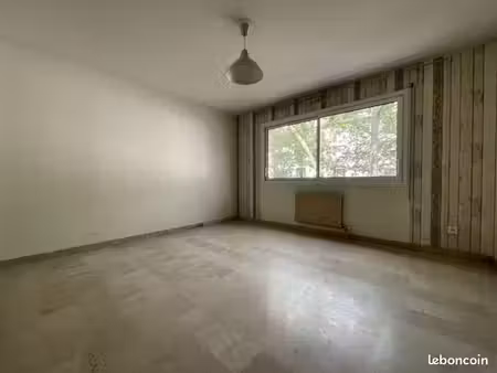 t3 86 cours gambetta garibaldi lyon 7 garage