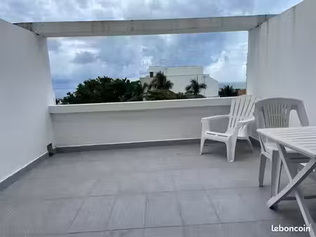 loue studio meublé 25m² proche fac à st denis de la réunion
