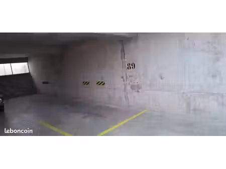 2 places de parkings sécurisées - proche gare rer