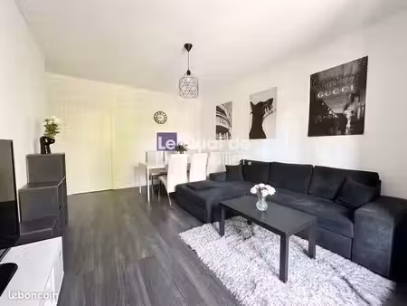 appartement 3 pièces 50 m²