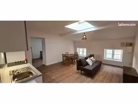 t2 meublé rénové – 45 m² – hyper-centre saint-chamond