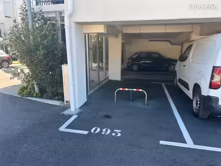 parking couvert sécurisé à louer sur arles