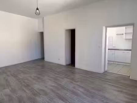 location appartement 1 pièce à saint-ambroix (30500)  360 €
