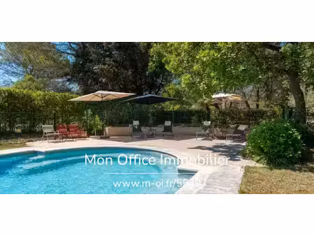 maison avec piscine et terrasse rognes (13)