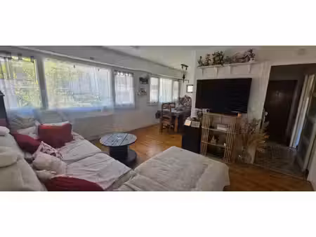 appartement t4 - balcon - cave et stationnement