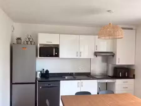 appartement t3 gradignan - 65 m2 - 1300 euros ttc