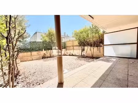 gai versant/ t2 rez de jardin/ 2 places de parking