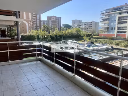 marina parc - appartement 2p avec terrasse et parking