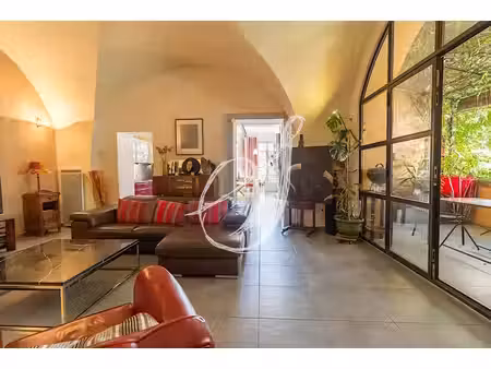 appartement bourgeois avec terrasse & garage au coeur de pig