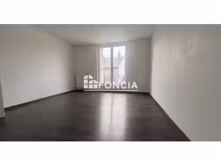 f4 vendu loué