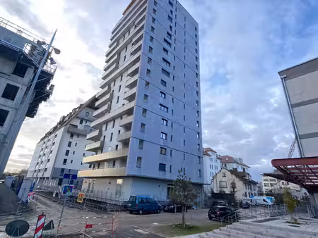 spacieux 4 pièces avec terrasse et parking