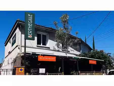 ensemble immobilier - local commercial - appartement - maison