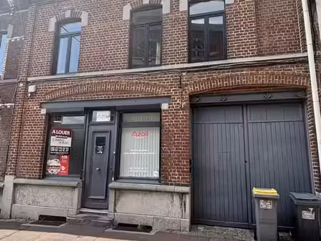 location commerce croix 59170 130m²