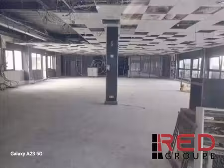 location commerce 385m²