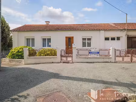 carmaux ? maison entièrement rénovée avec 2 chambres  jardin de plus de 620 m² et garage