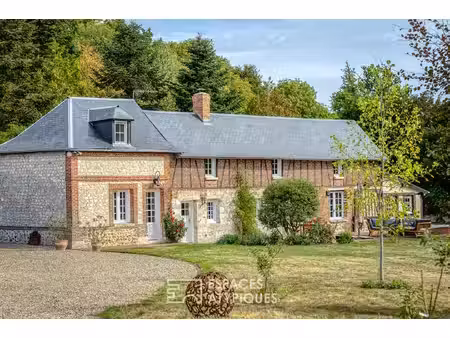 maison de caractère dans un écrin de verdure