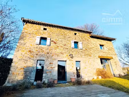 maison pierres avec piscine