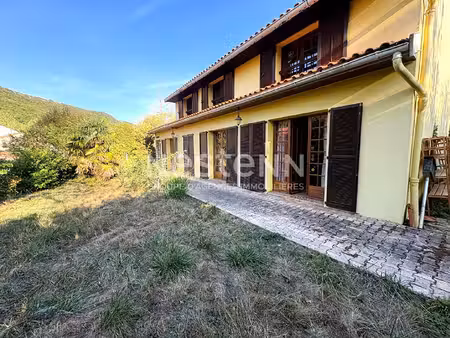 maison a vendre 8 pieces sur lavelanet