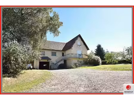 maison spacieuse avec sous sol total  proche des commerces :