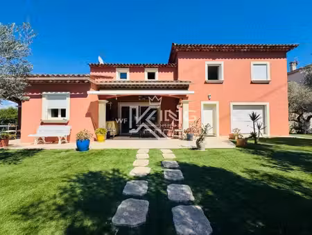 villa avec piscine