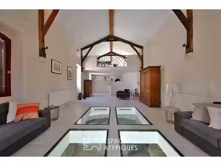 magnanerie de charme revisitée avec dépendance et piscine secrète