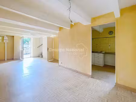 à vendre maison 83 m²  avec terrasse et garage à sainte-cécile-les-vignes