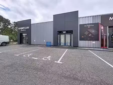 local commercial à louer