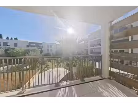 location appartement 2 pièces 49 m² à saint-laurent-du-var (06700)  898 €