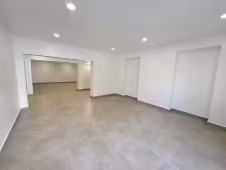 location locaux professionnels 2 pièces 105 m² à ajaccio (20000)  1 200 €