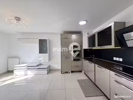 appartement 3 pièces 55 m²