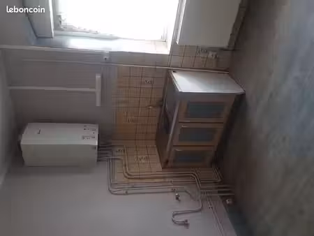 f3